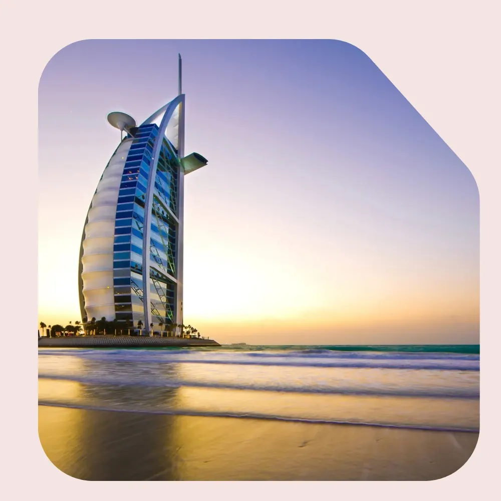freelance digital marketing analyst in Dubai, image of dubai beach and best building in the world